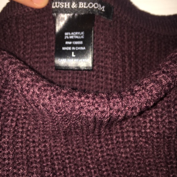 sweater - Picture 5 of 6